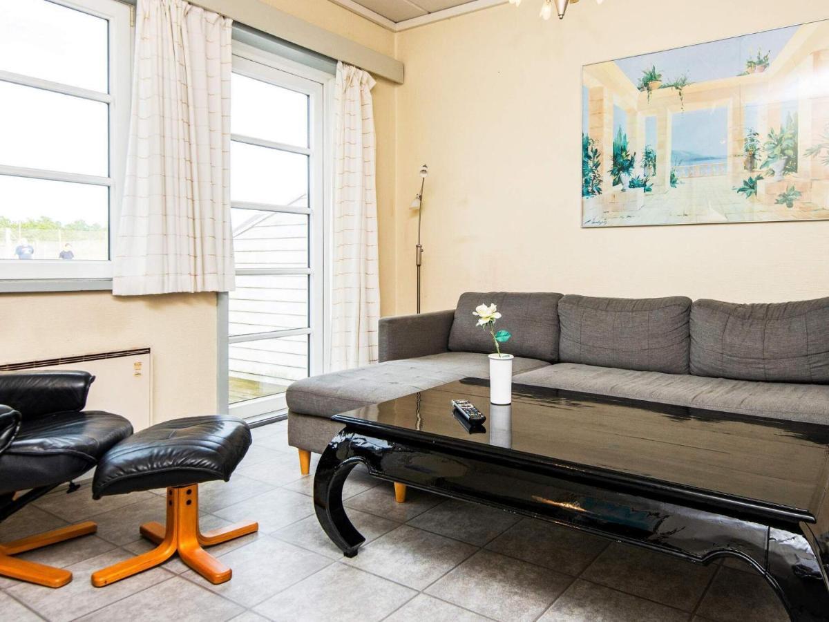 4 Person Holiday Home In R M Sonderby  Экстерьер фото