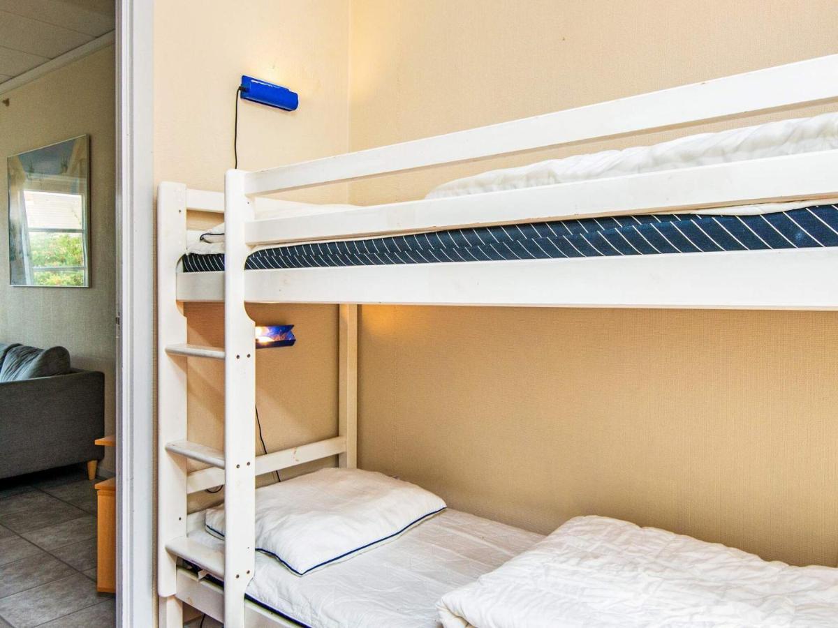 4 Person Holiday Home In R M Sonderby  Экстерьер фото